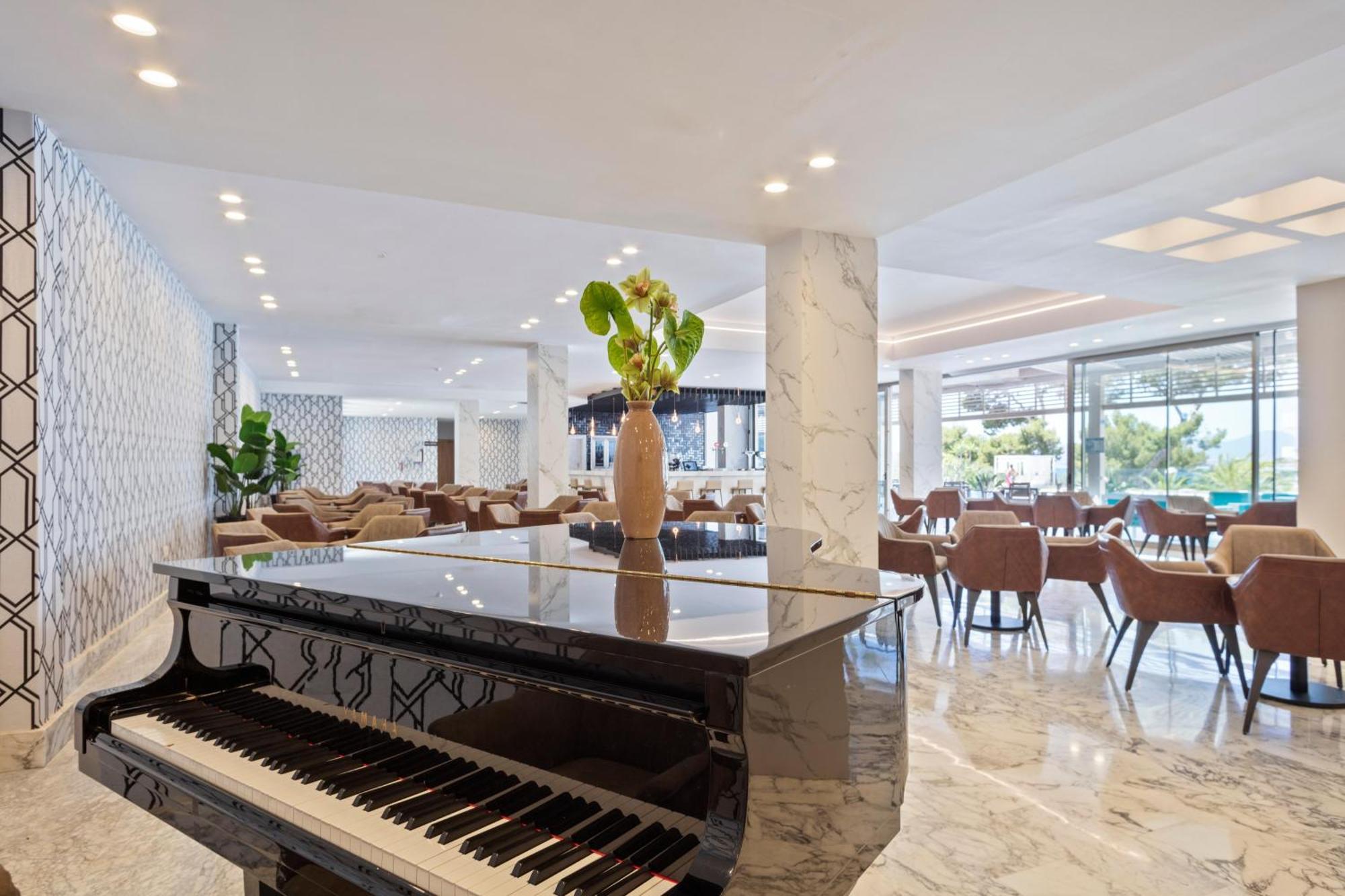 Hotel Best Punta Dorada Салоу Екстериор снимка